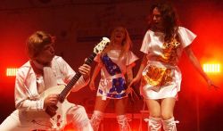 ABBA Tribute Super Swede Live 03 web